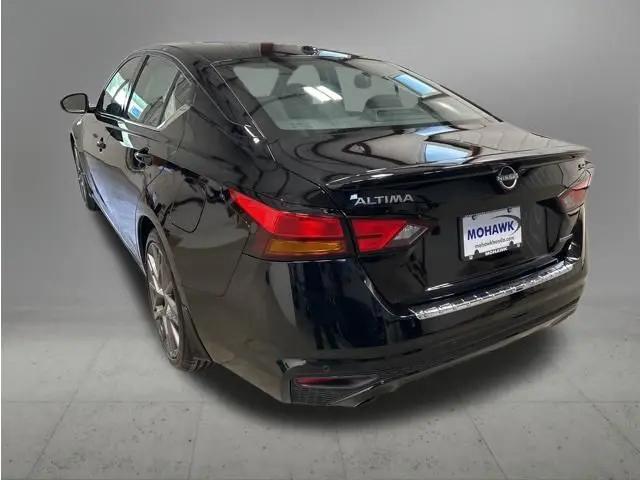 2023 Nissan Altima SR VC-Turbo FWD