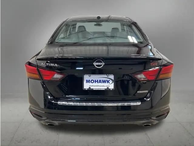2023 Nissan Altima SR VC-Turbo FWD