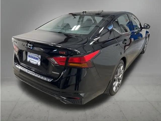 2023 Nissan Altima SR VC-Turbo FWD