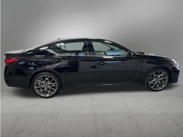2023 Nissan Altima SR VC-Turbo FWD