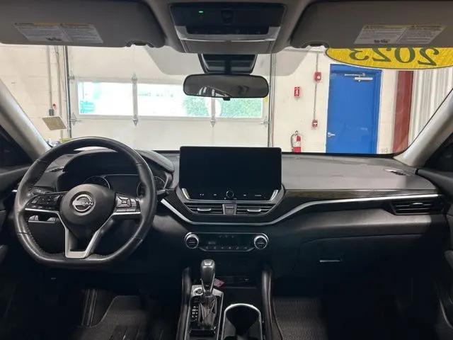 2023 Nissan Altima SR VC-Turbo FWD