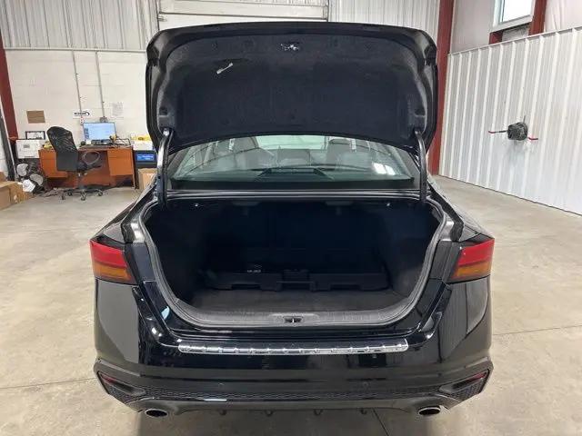 2023 Nissan Altima SR VC-Turbo FWD