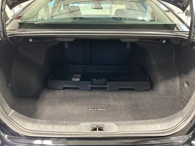 2023 Nissan Altima SR VC-Turbo FWD