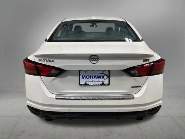 2023 Nissan Altima SR VC-Turbo FWD