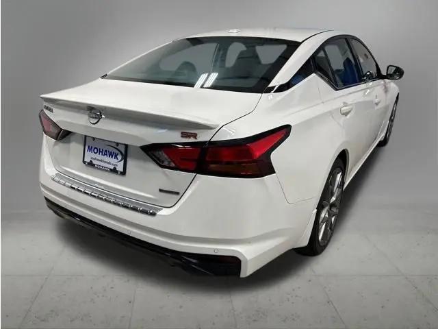 2023 Nissan Altima SR VC-Turbo FWD