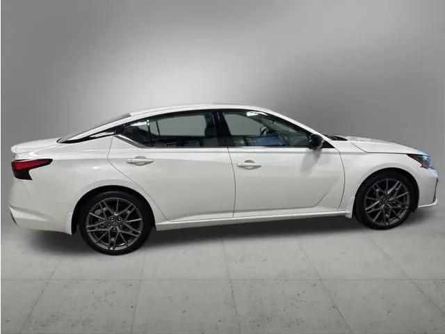 2023 Nissan Altima SR VC-Turbo FWD