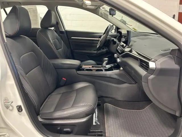 2023 Nissan Altima SR VC-Turbo FWD