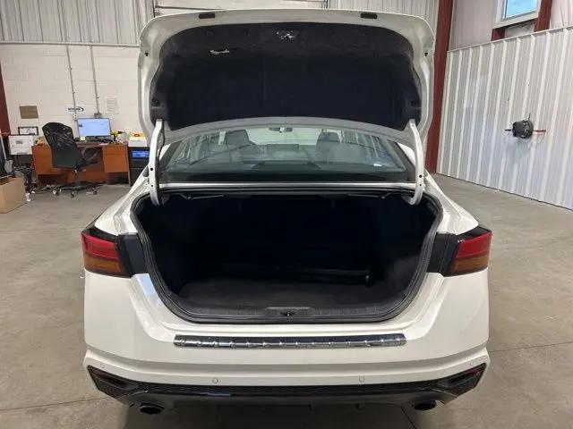 2023 Nissan Altima SR VC-Turbo FWD