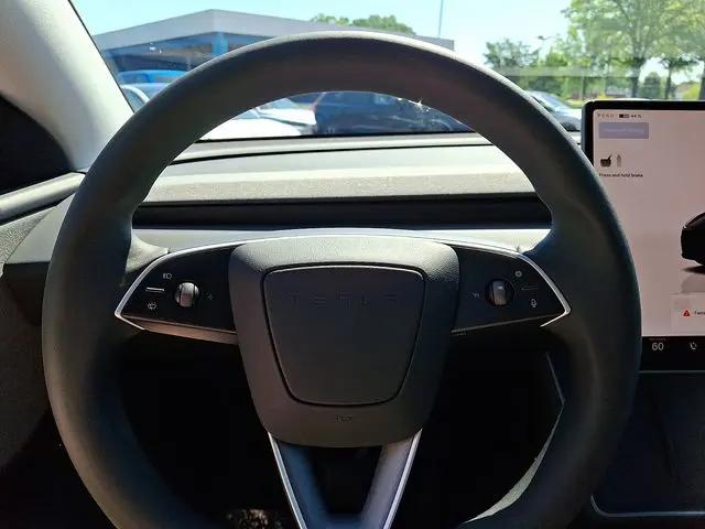 2026 Tesla Model Y Premium Rear-Wheel Drive