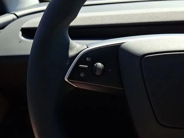 2026 Tesla Model Y Premium Rear-Wheel Drive