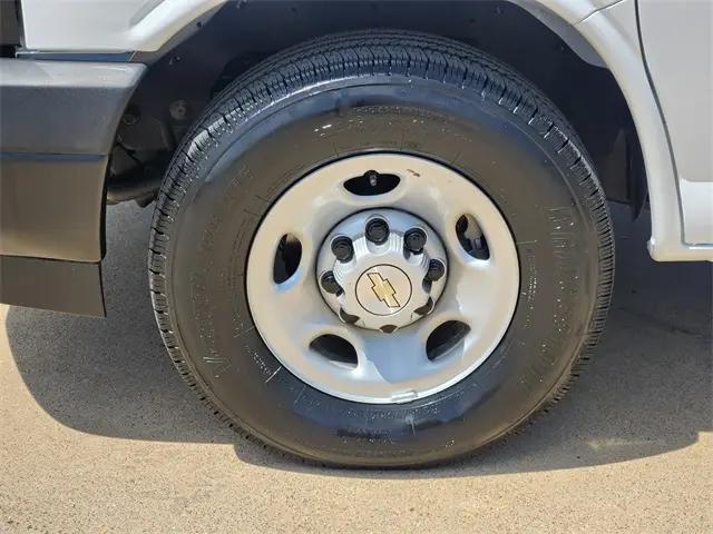 2025 Chevrolet Express Cargo Van RWD 3500 Extended Wheelbase WT