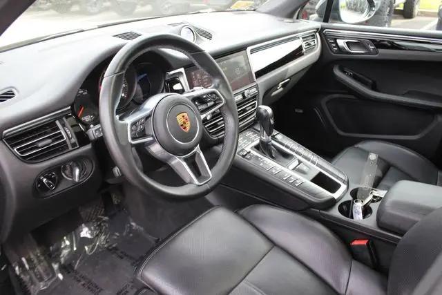 2020 Porsche Macan Macan