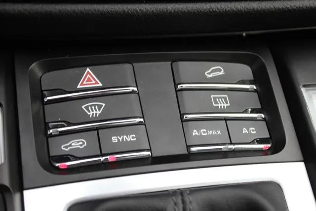 2020 Porsche Macan Macan