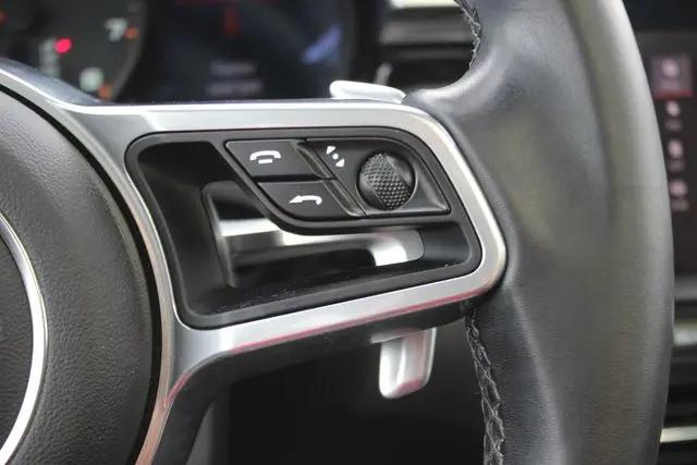 2020 Porsche Macan Macan