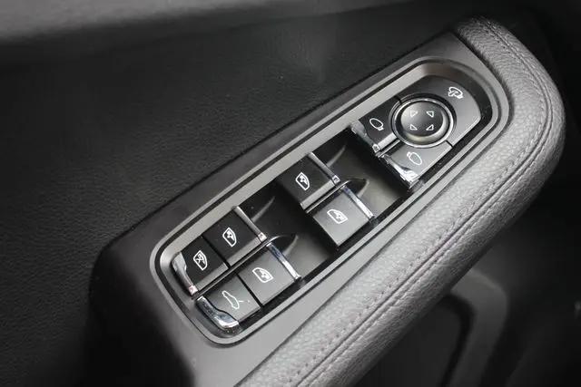 2020 Porsche Macan Macan