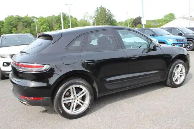 2020 Porsche Macan Macan
