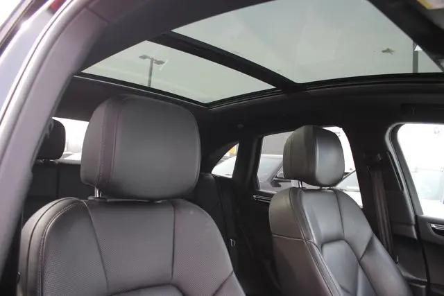 2020 Porsche Macan Macan