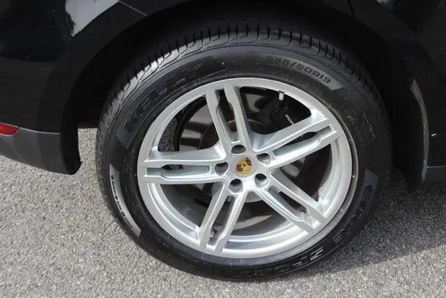 2020 Porsche Macan Macan