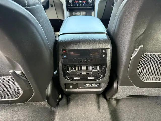 2024 Jeep Grand Cherokee L Altitude X 4x4