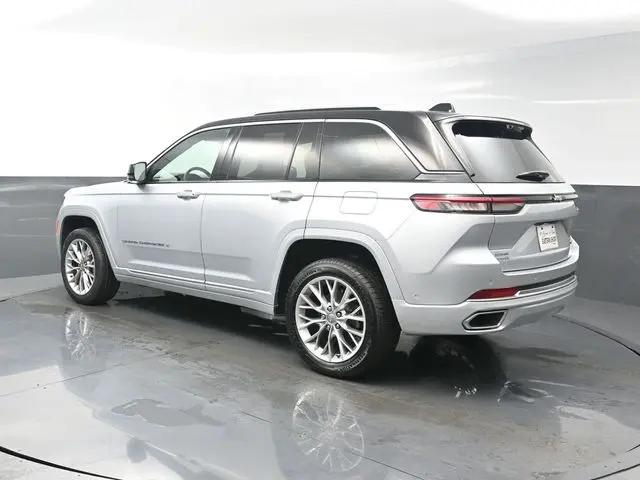 2023 Jeep Grand Cherokee Summit 4x2