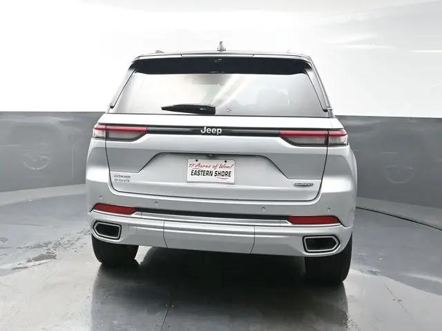 2023 Jeep Grand Cherokee Summit 4x2