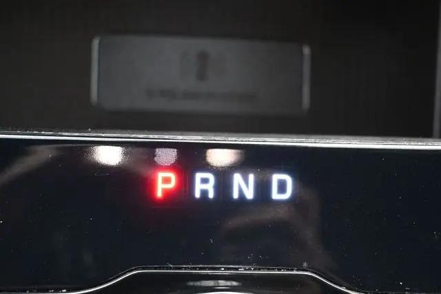 2023 Jeep Grand Cherokee Summit 4x2