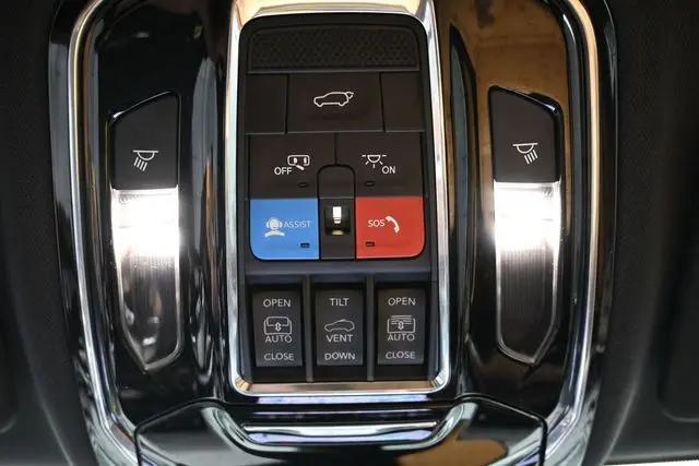 2023 Jeep Grand Cherokee Summit 4x2