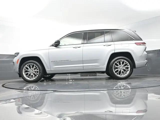 2023 Jeep Grand Cherokee Summit 4x2
