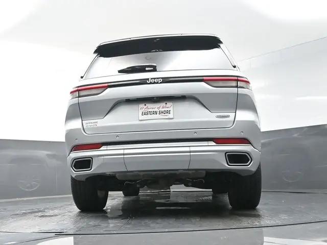 2023 Jeep Grand Cherokee Summit 4x2