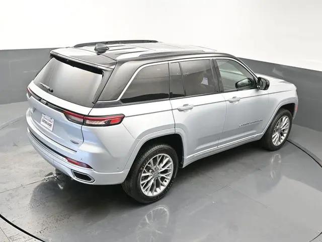2023 Jeep Grand Cherokee Summit 4x2
