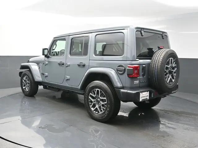 2026 Jeep Wrangler 4-Door Sahara 4x4