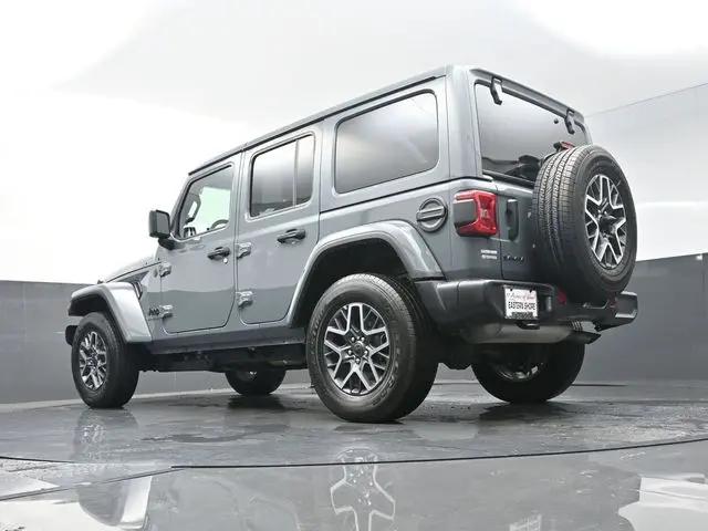 2026 Jeep Wrangler 4-Door Sahara 4x4