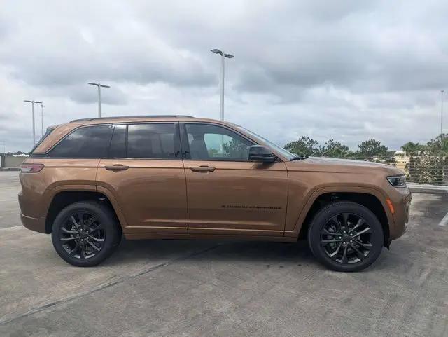 2026 Jeep Grand Cherokee Limited Reserve