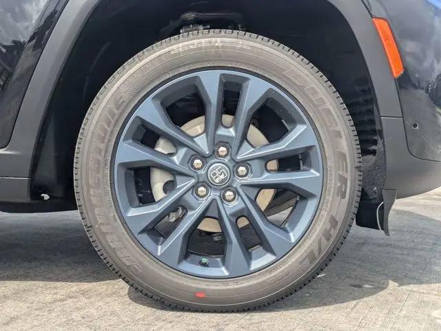 2026 Jeep Grand Cherokee 85th Anniversary Edition