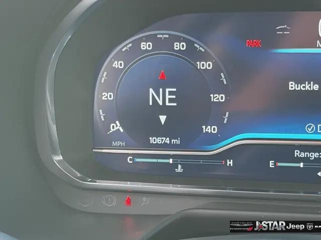 2024 Chevrolet Suburban 4WD RST