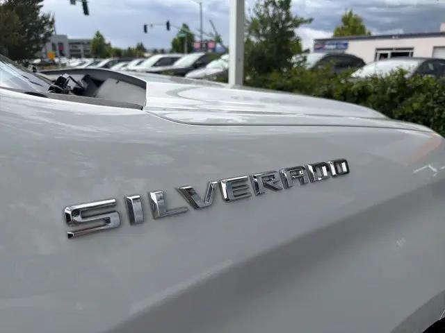 2022 Chevrolet Silverado 1500 2WD Regular Cab Long Bed WT