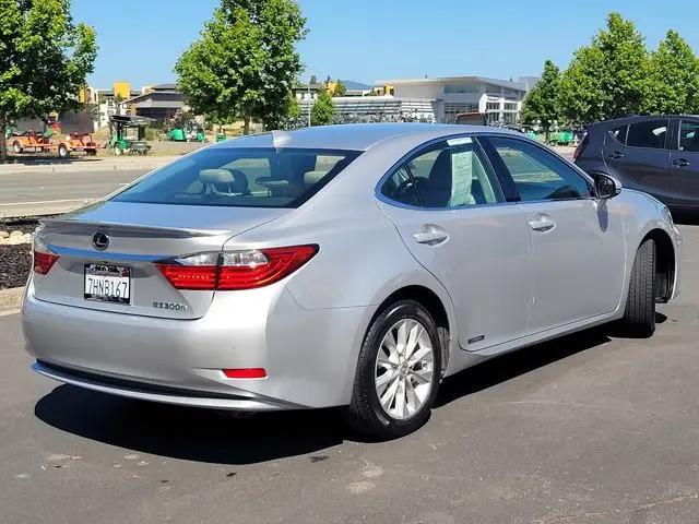 2015 Lexus ES 300h ES 300h