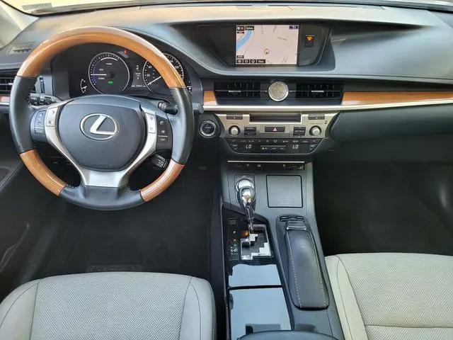 2015 Lexus ES 300h ES 300h