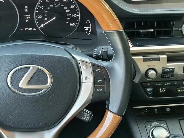 2015 Lexus ES 300h ES 300h
