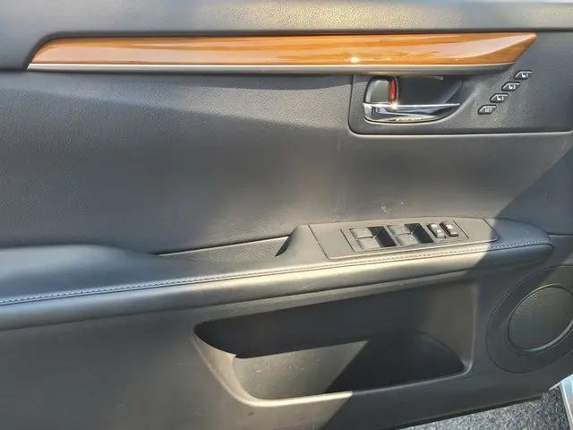 2015 Lexus ES 300h ES 300h