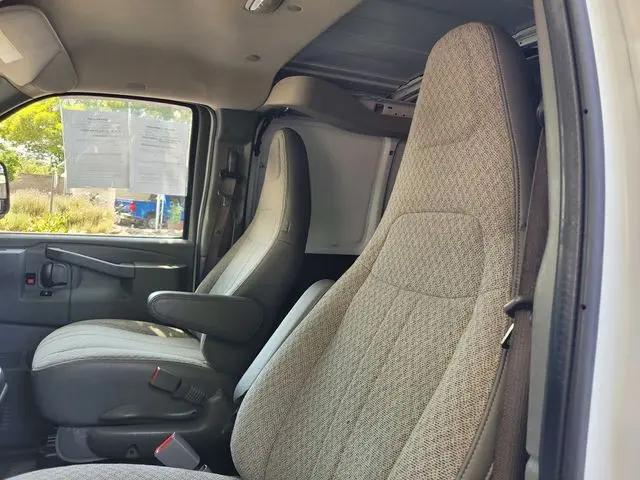 2021 GMC Savana Cargo RWD 2500 Regular Wheelbase Work Van