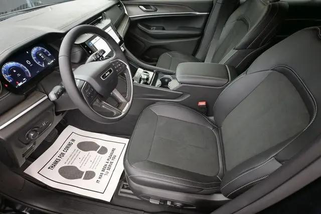 2026 Jeep Grand Cherokee Altitude 4x4