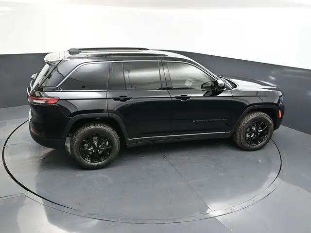 2026 Jeep Grand Cherokee Altitude 4x4