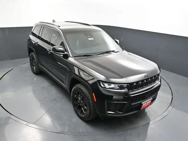 2026 Jeep Grand Cherokee Altitude 4x4