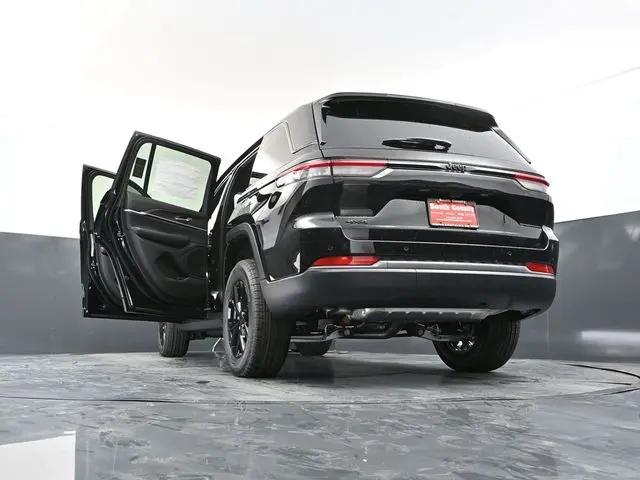2026 Jeep Grand Cherokee Altitude 4x4