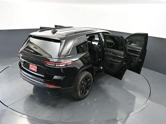 2026 Jeep Grand Cherokee Altitude 4x4