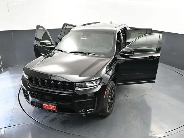 2026 Jeep Grand Cherokee Altitude 4x4