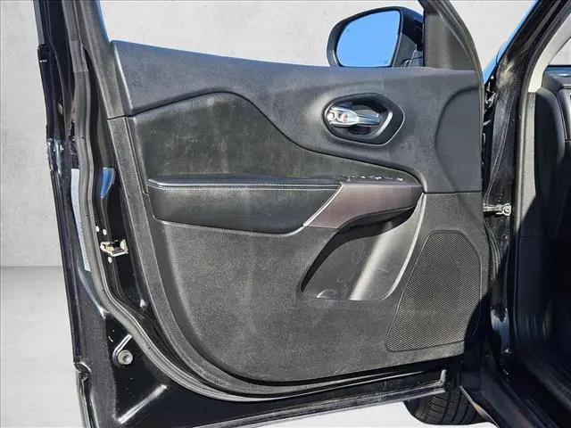 2019 Jeep Cherokee Latitude Plus FWD