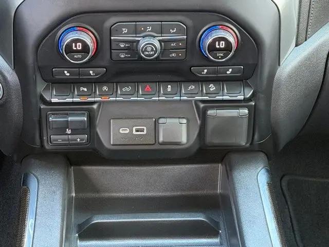 2020 Chevrolet Silverado 1500 4WD Crew Cab Short Bed RST