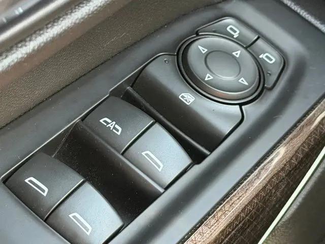 2020 Chevrolet Silverado 1500 4WD Crew Cab Short Bed RST